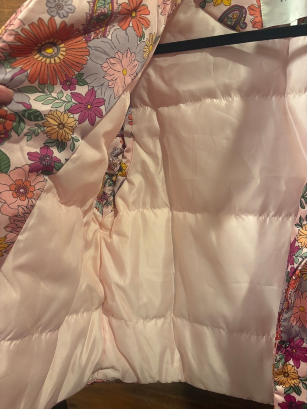 &merci Pink Floral Puffer Vest with Ruffle Trim Sleeves - Picture 3 of 8